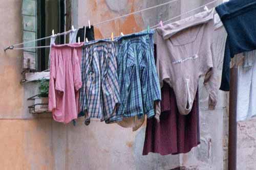 Venetian Clothesline Loading, please wait (it's worth it!) ...