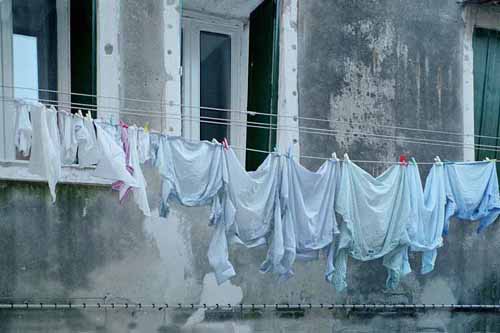 Venetian Clothesline Loading, please wait (it's worth it!) ...