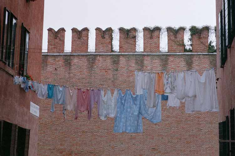 Venetian Clothesline Loading, please wait (it's worth it!) ...