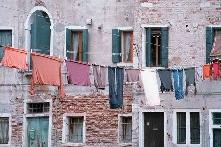 Venetian Clothesline Loading, please wait (it's worth it!) ...