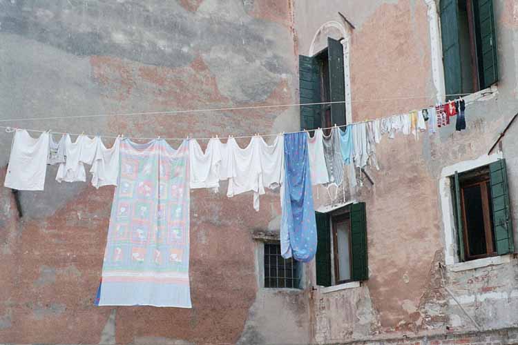 Venetian Clothesline Loading, please wait (it's worth it!) ...