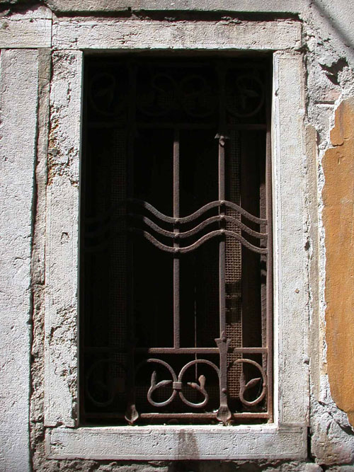 Venetian Window Loading, please wait (it's worth it!) ...