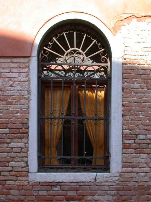Venetian Window Loading, please wait (it's worth it!) ...