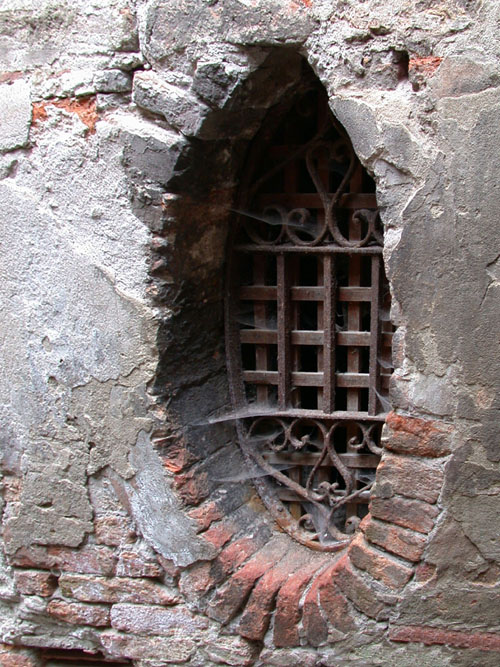 Venetian Window Loading, please wait (it's worth it!) ...