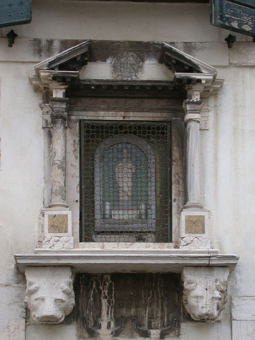 Venetian Window Loading, please wait (it's worth it!) ...