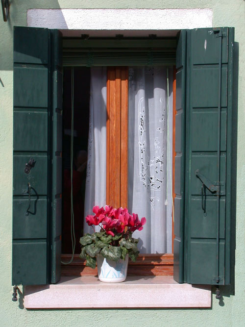 Venetian Window Loading, please wait (it's worth it!) ...