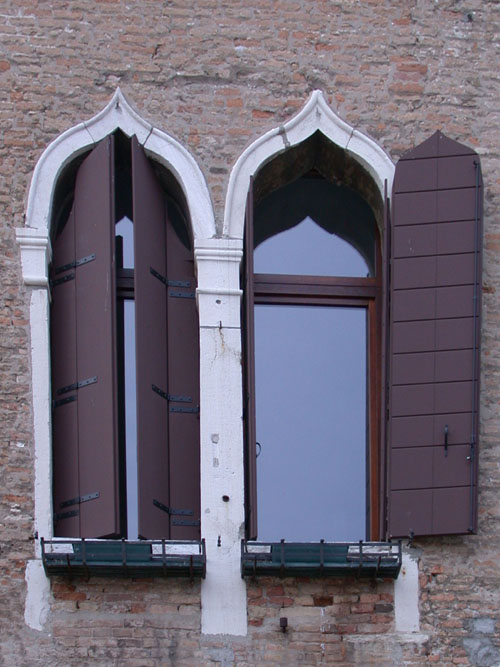 Venetian Window Loading, please wait (it's worth it!) ...