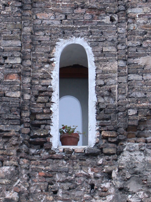 Venetian Window Loading, please wait (it's worth it!) ...