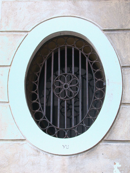 Venetian Window Loading, please wait (it's worth it!) ...