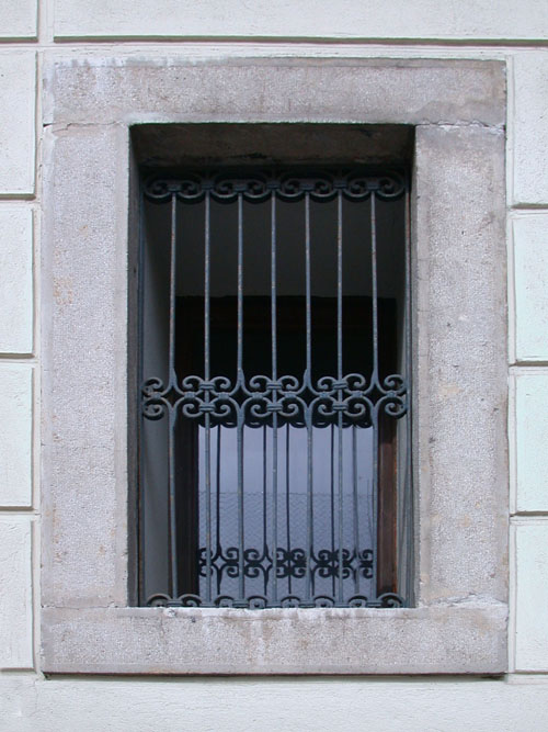 Venetian Window Loading, please wait (it's worth it!) ...