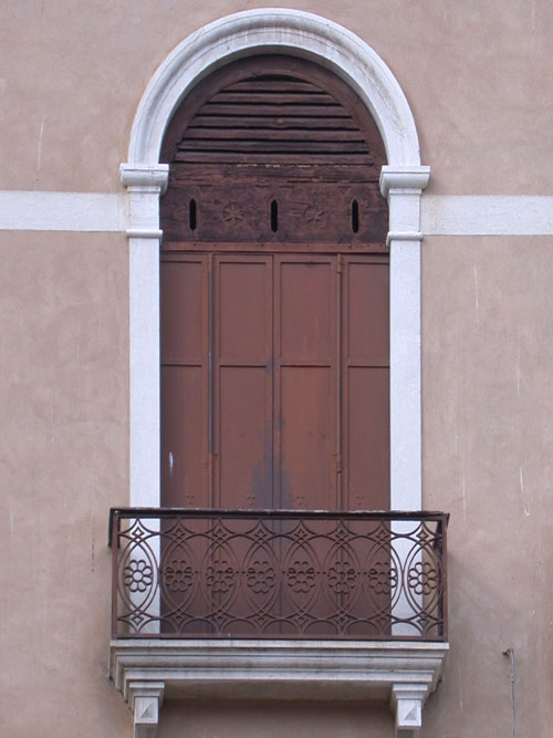 Venetian Window Loading, please wait (it's worth it!) ...