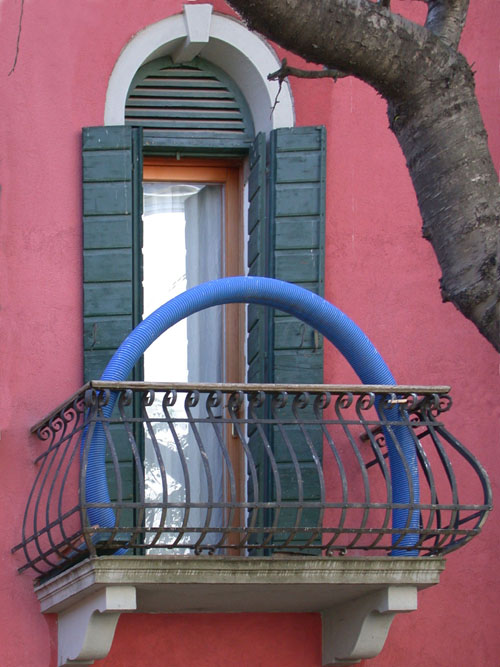 Venetian Window Loading, please wait (it's worth it!) ...