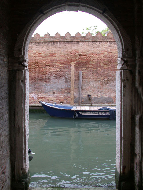 Venetian Window Loading, please wait (it's worth it!) ...
