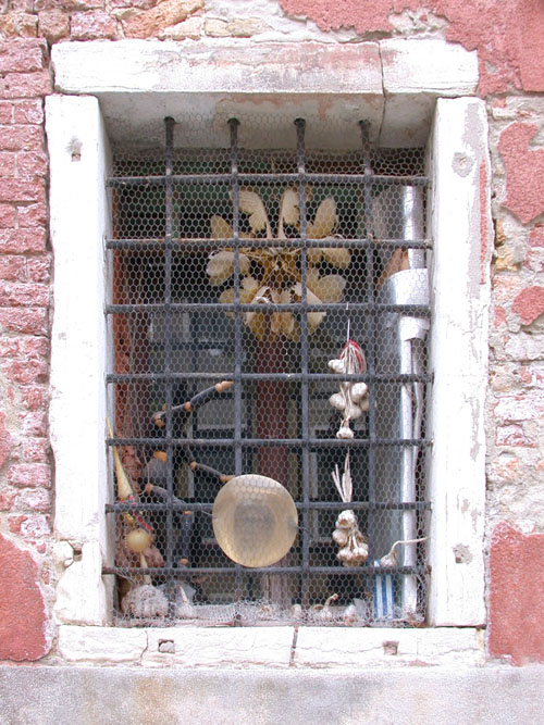 Venetian Window Loading, please wait (it's worth it!) ...