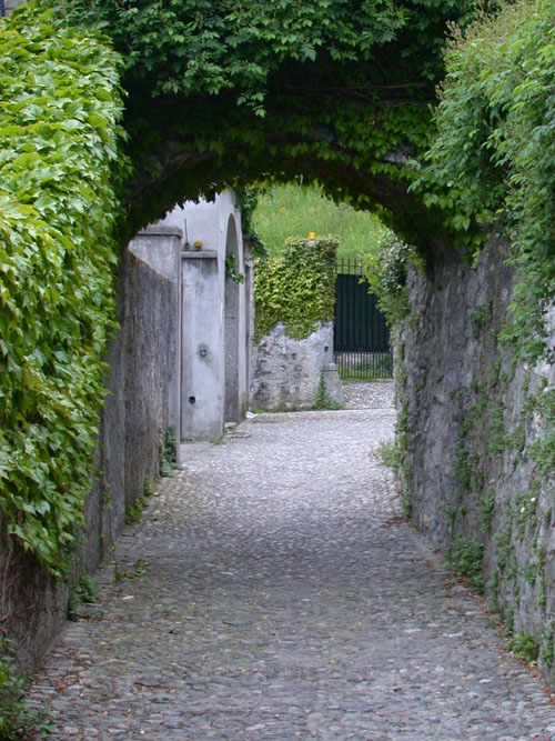 Venetian Window Loading, please wait (it's worth it!) ...